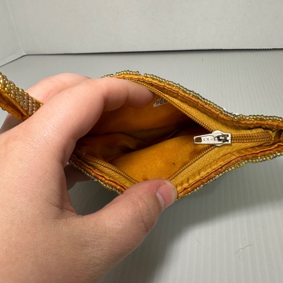 Vintage Circle Hand Beaded Wristlet Clutch/Coin Purse 5.5 in x 4 in Tan, Green - Picture 5 of 6